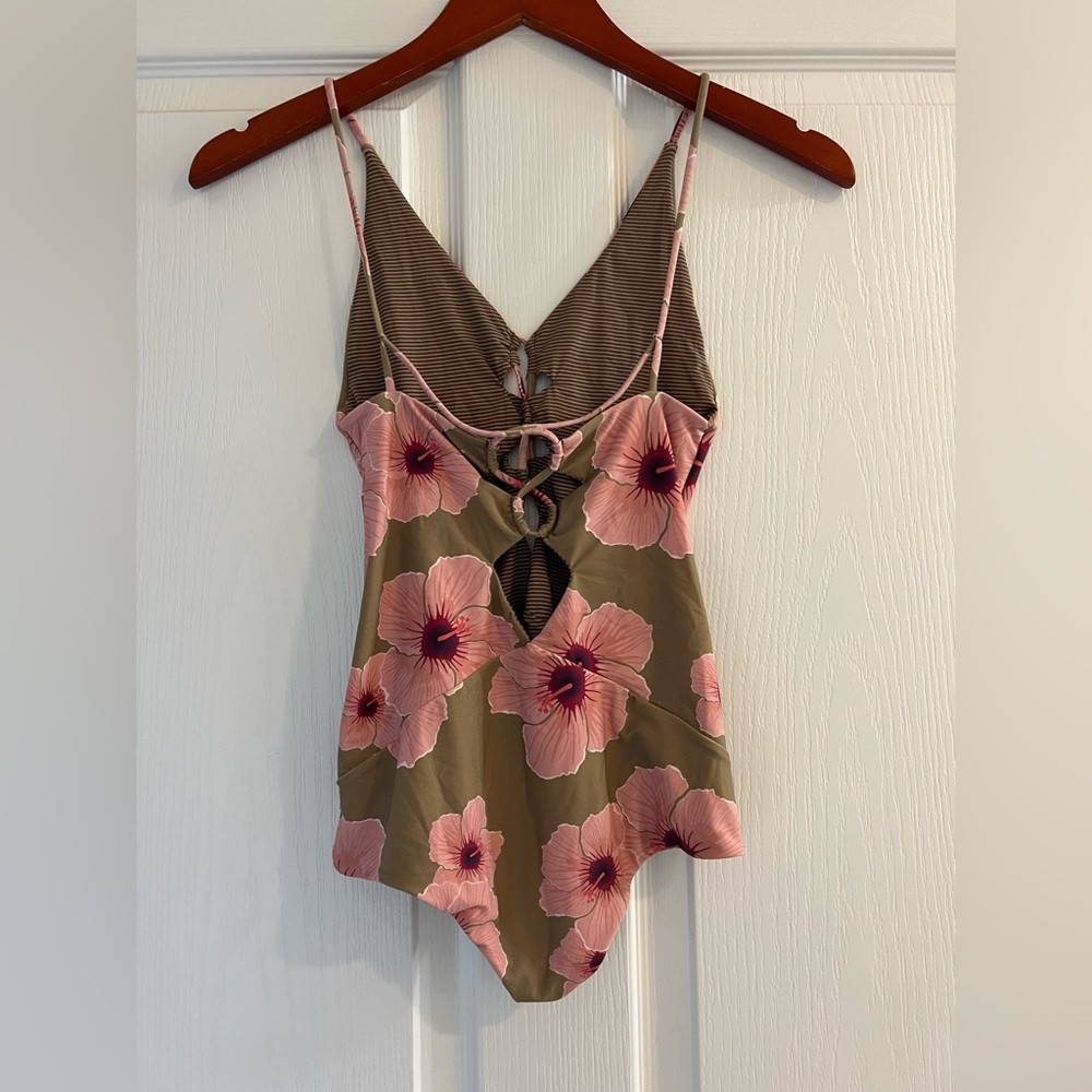 Acacia one piece Kokomo in Islet